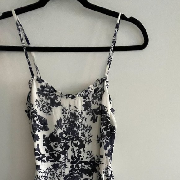 Reformation Cassandra Dress - Picture 1 of 3